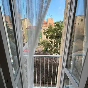 https://central-with-charm-and-sea-views.catalonia-hotels.com